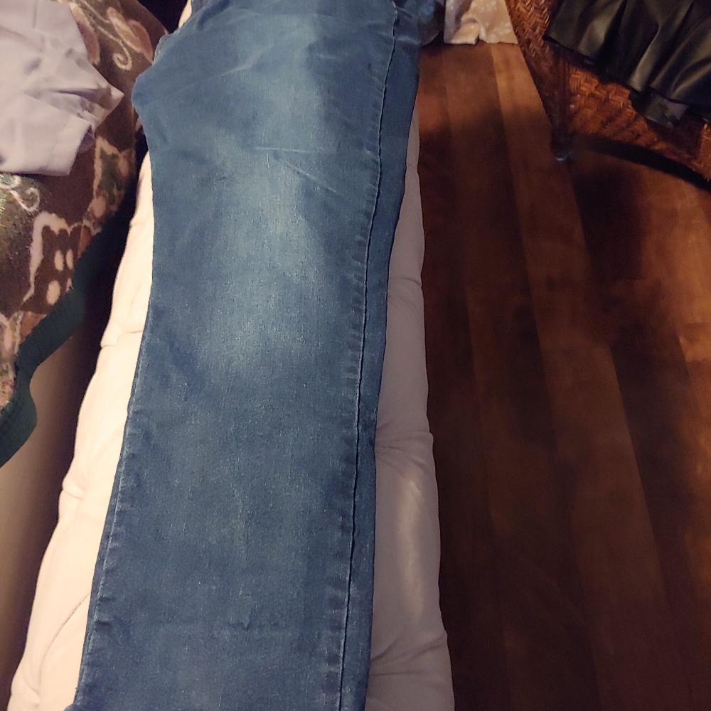 Jeans - Picture 3 of 3